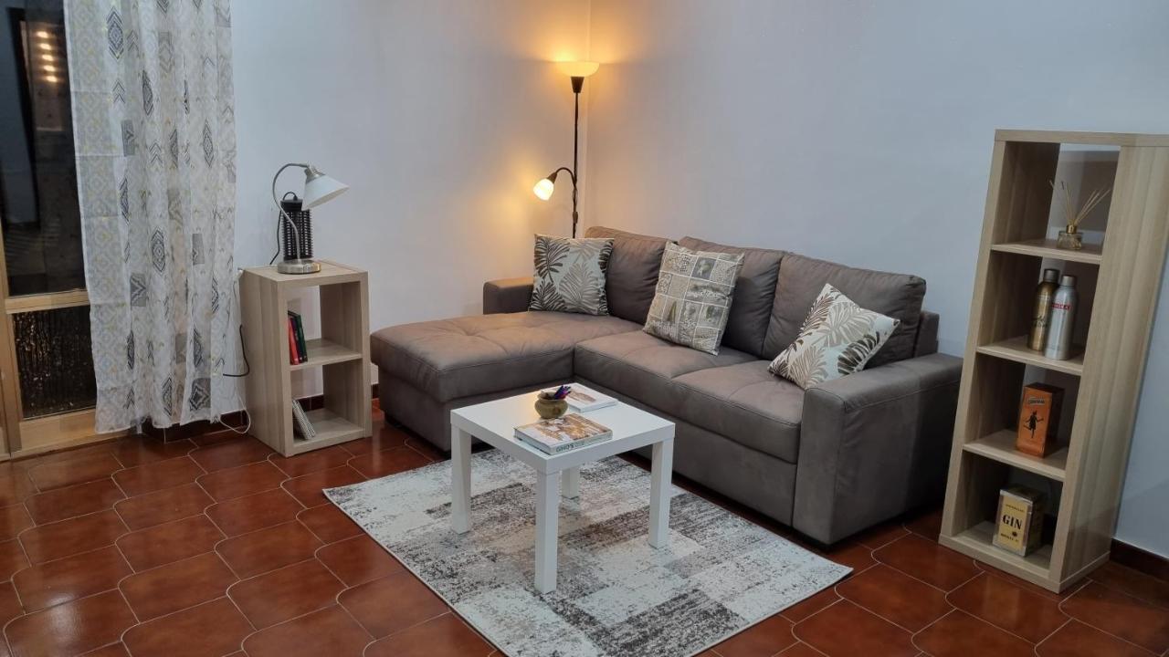 Bnb The Station Nettuno Bagian luar foto